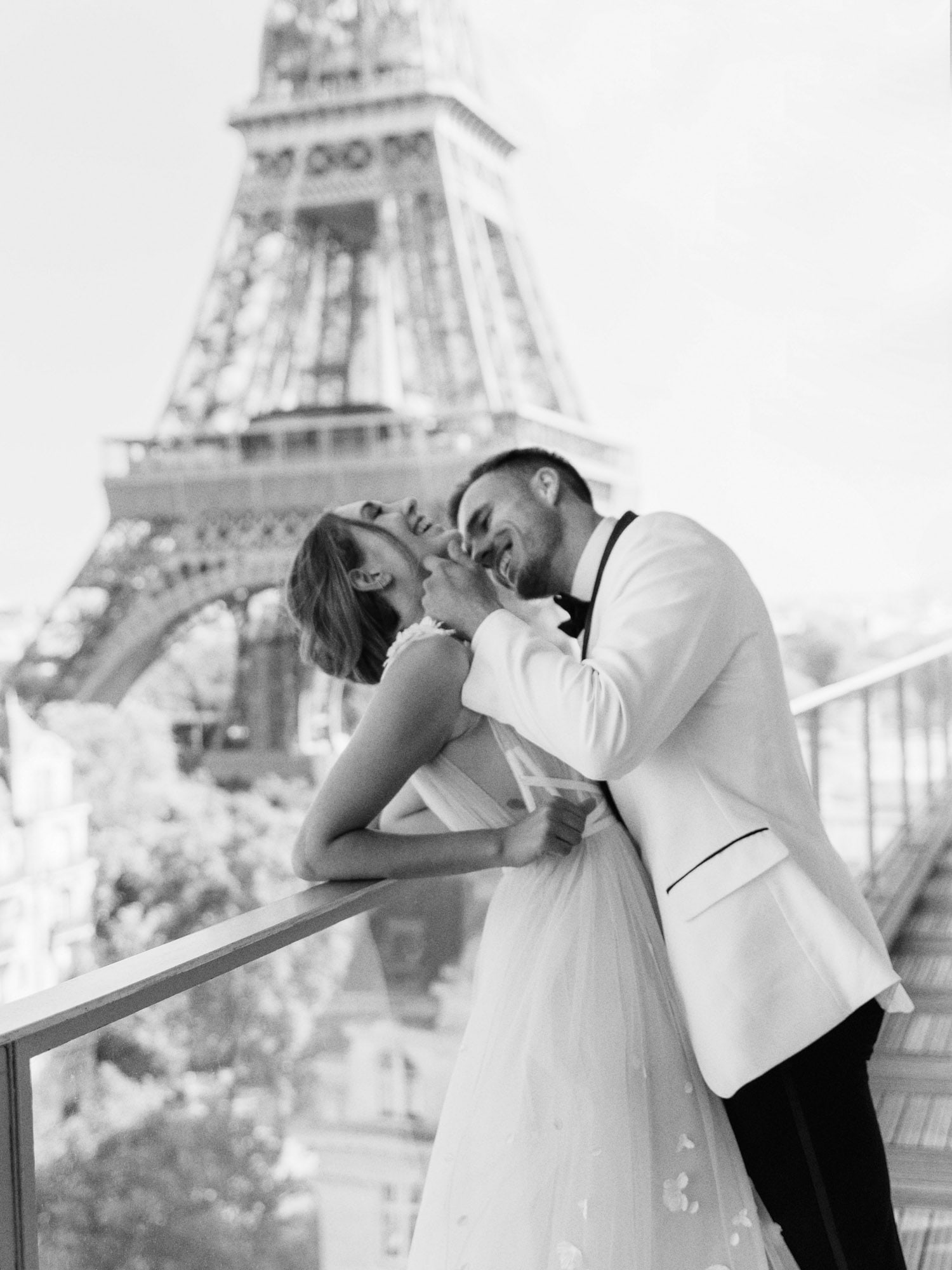 Hannah and Michael’s Dreamy Parisian photoshoot