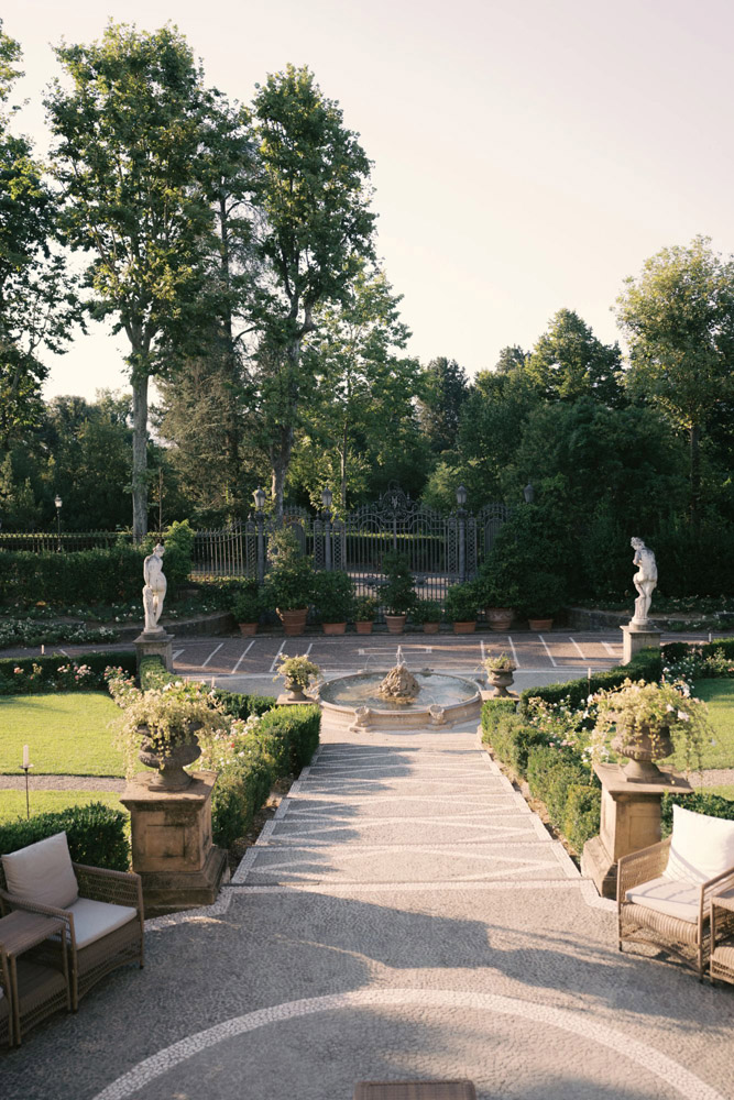 Villa Cora, Florence Wedding - garden and statue, villa facade and fountain by Tuscany photographer Andreas K. Georgiou