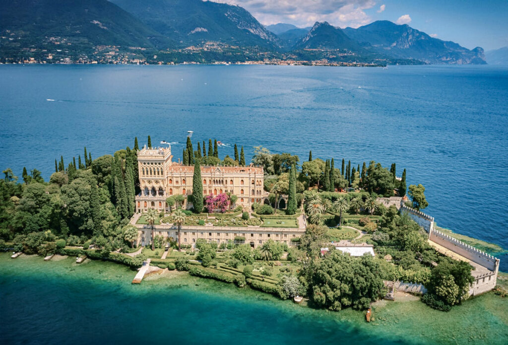 Isola de Garda is an Italy Wedding Photographer's perfect venue in Lake Garda