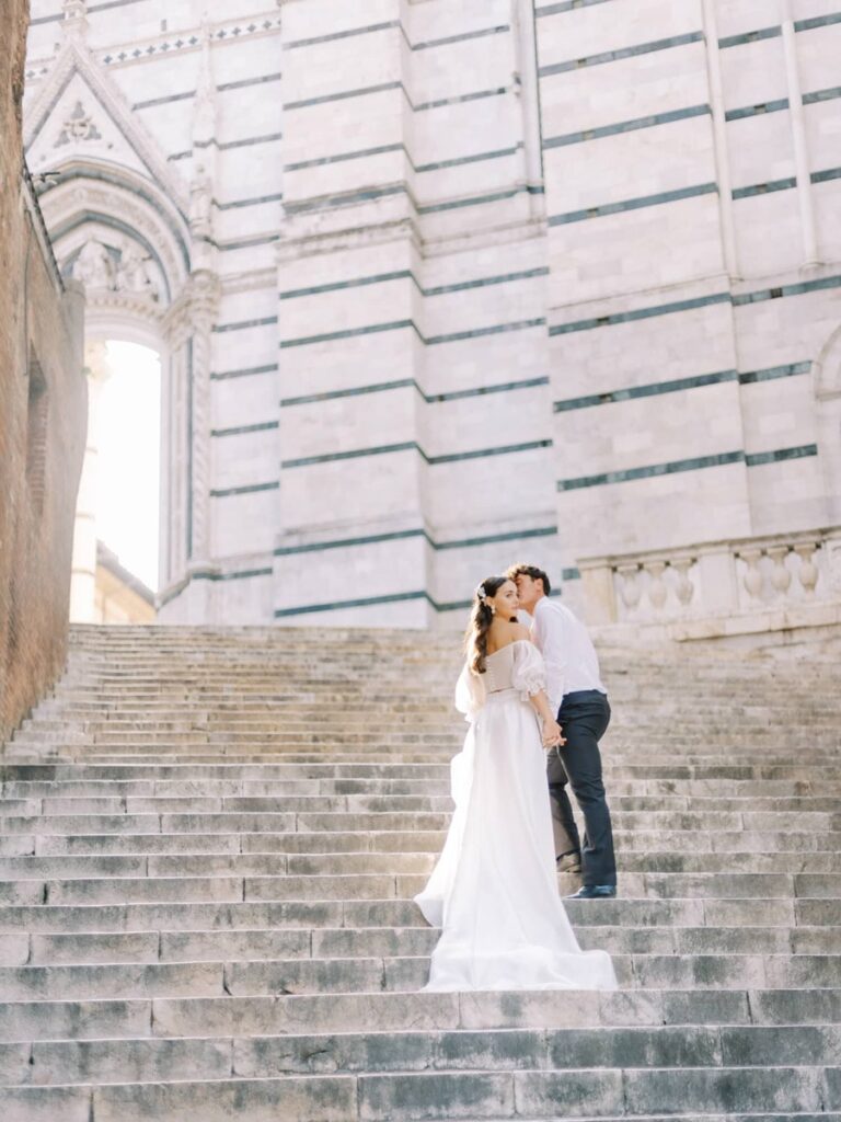 A Siena pre-wedding photoshoot on the staircase leading to the Duomo