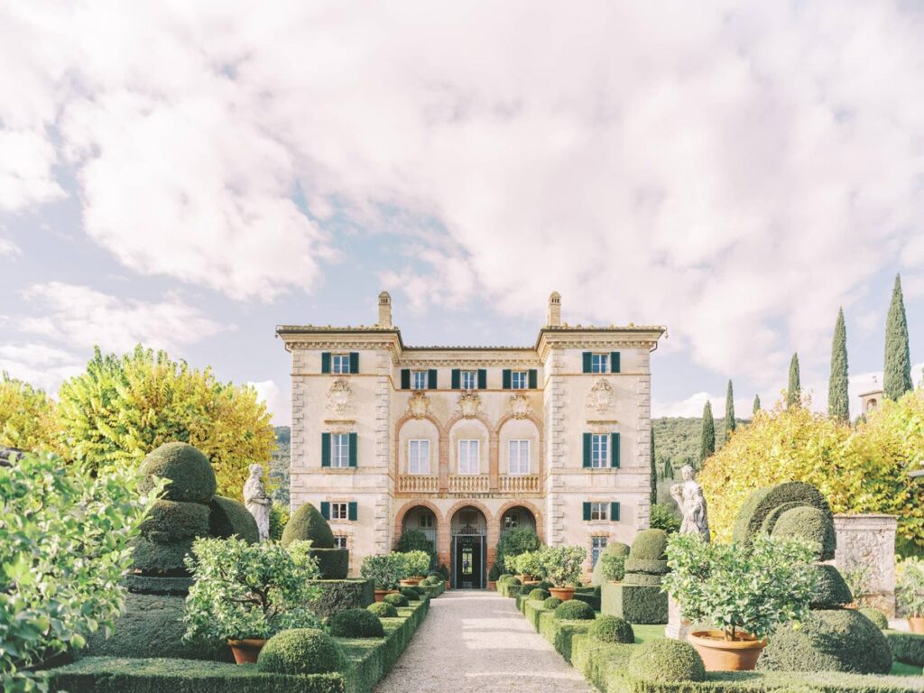 Villa Cetinale, a stunning high-end wedding venue in Tuscany